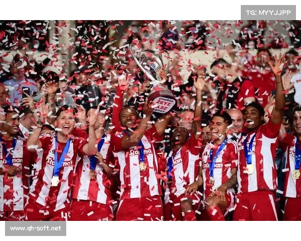 奥林匹亚科斯如何通过战略调整稳固希腊足球联赛霸主地位